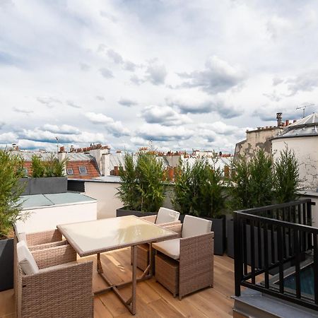 Les Suites Hcr Париж Екстериор снимка