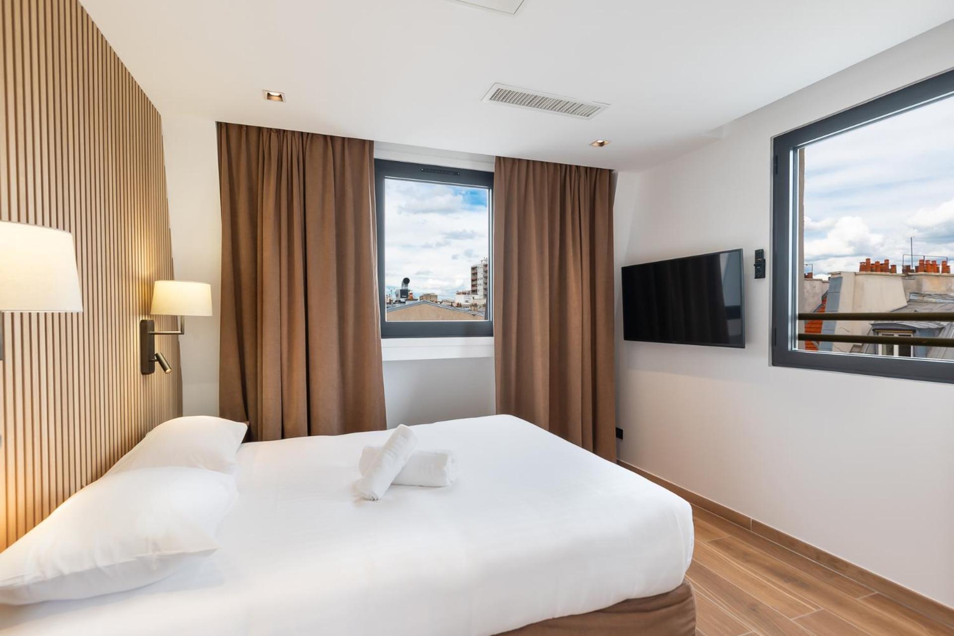 Les Suites Hcr Париж Екстериор снимка