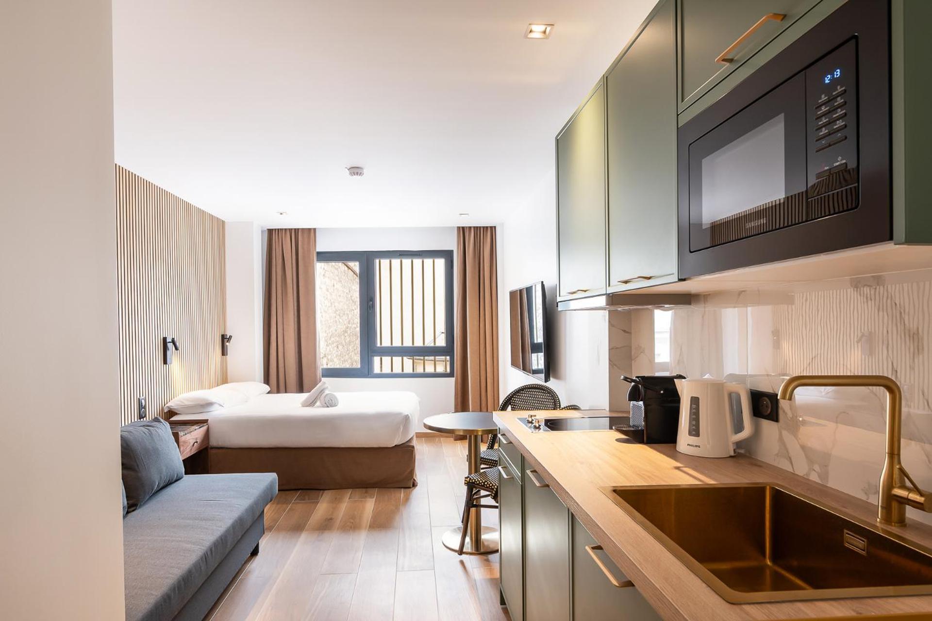 Les Suites Hcr Париж Екстериор снимка